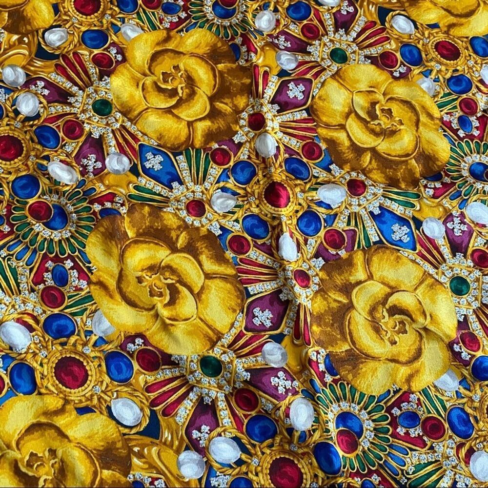CHANEL Camellia Vintage Authentic Silk Pearl Scarf - Picture 4 of 7